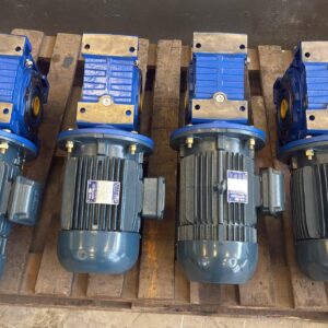 Motoredutor WEG 5CV 4POLOS 220/380/440 REDUÇÃO 1/40 VDS110 COROA E ROSCA SEM FIM EIXO VAZADO DE 42MM