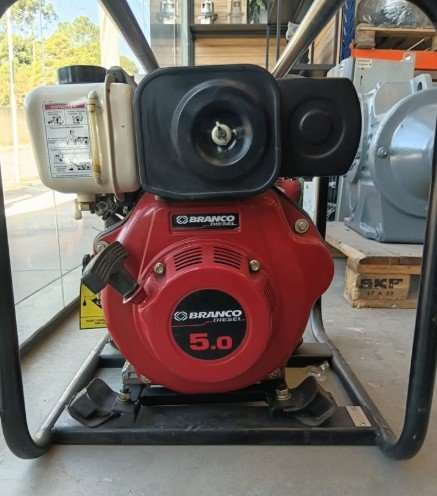 Bomba a Diesel BD 710 com partida manual